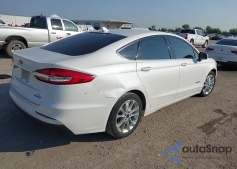 2019 Ford Fusion Hybrid Se z USA, uszkodzony, nr VIN 3FA6P0LU0KR207467